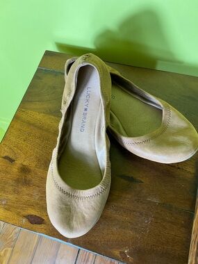 Lucky Brand Women's Light Brown Suede Ballet Flats